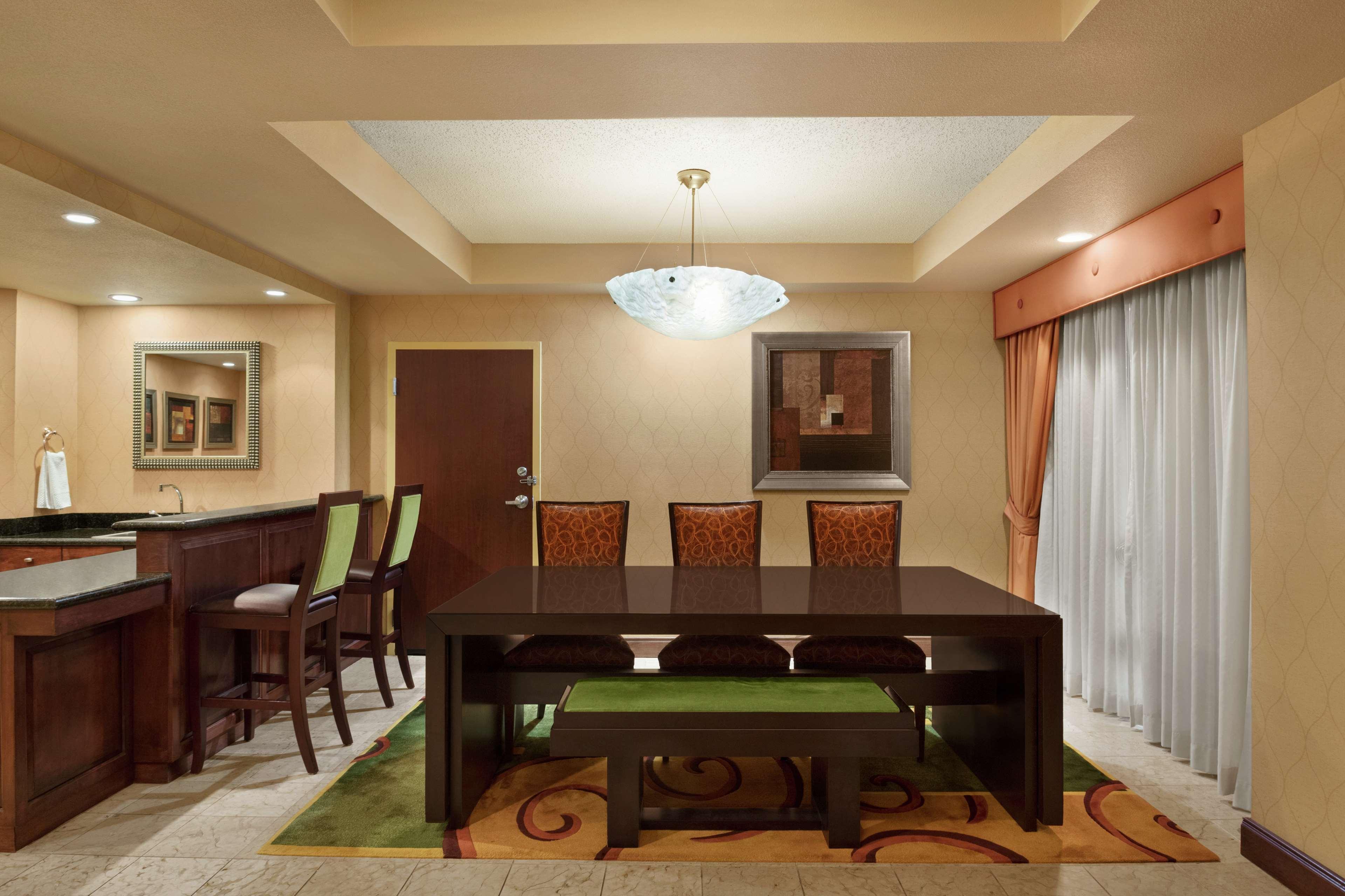 Embassy Suites Huntsville Extérieur photo