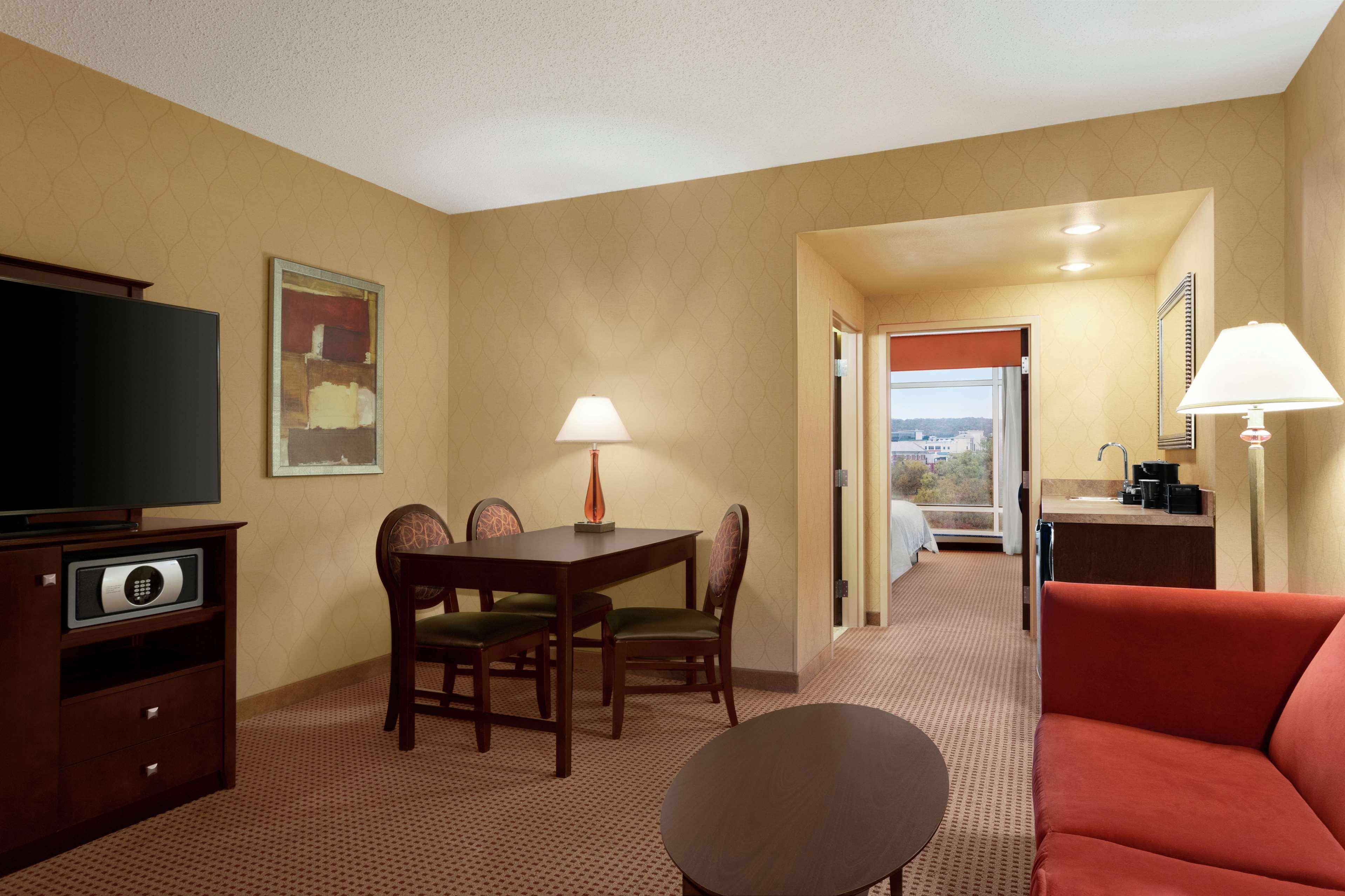 Embassy Suites Huntsville Extérieur photo